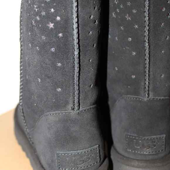 UGG Classic Short Stargirl Black Suede Sheepskin Boots Size  NEW UGG STARGIRL‎ CLASSIC SHORT BLACK BOOTS 6
